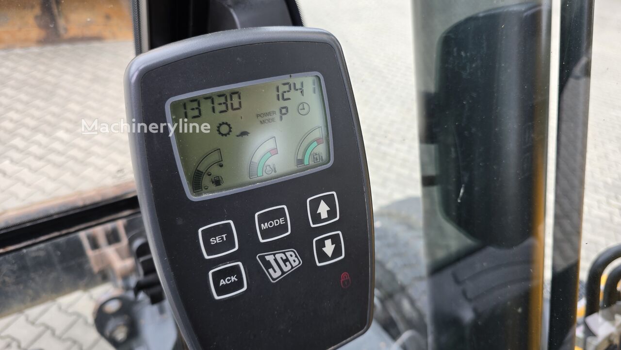 2013 JCB JS, 13 730 mth, dovoz Skladom v EÚ — foto 14 z 16