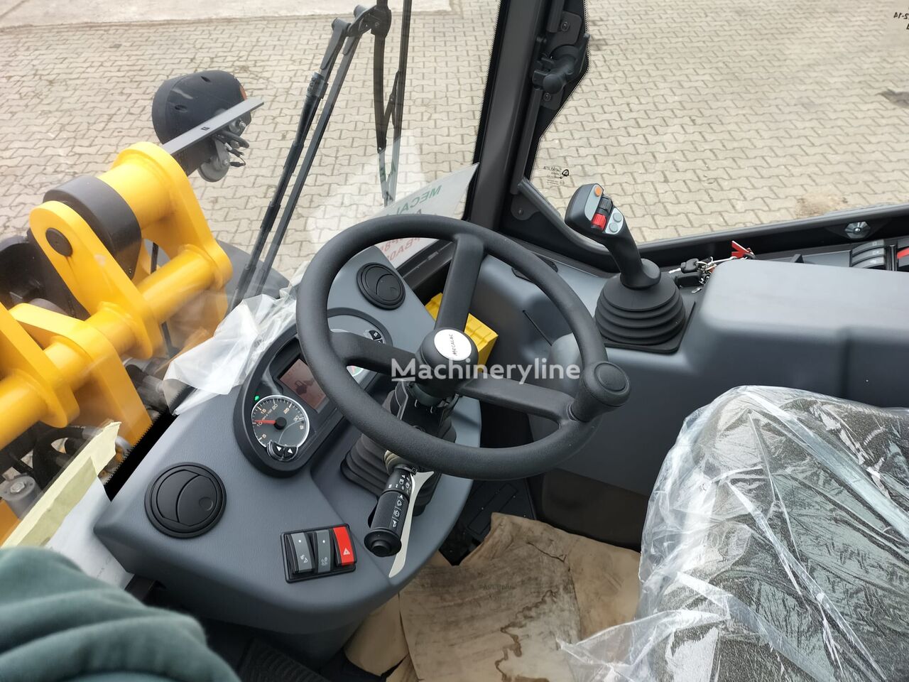 2023 Mecalac AX, dovoz Skladom v EÚ — foto 5 z 13
