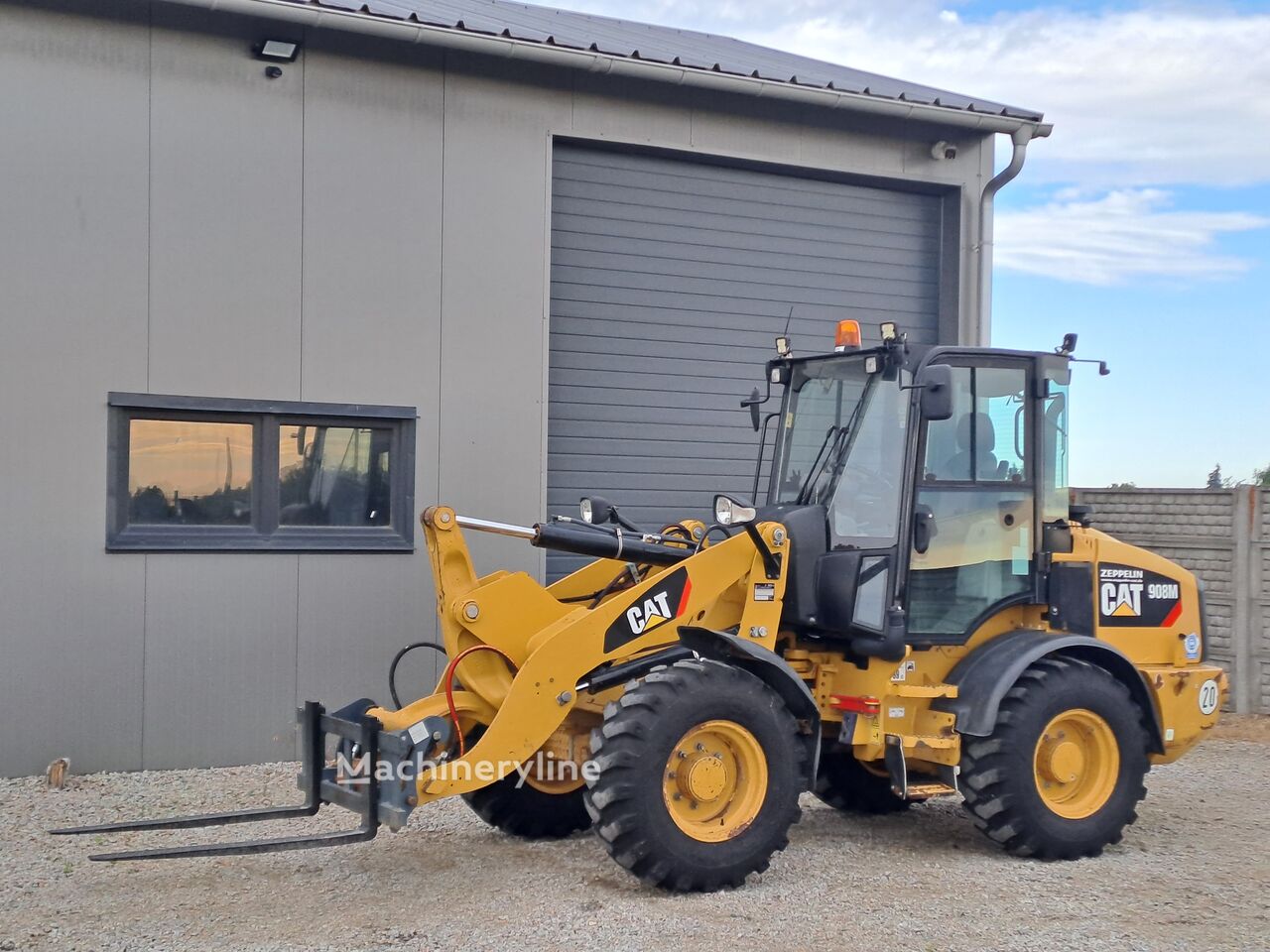 2017 Caterpillar 908M, 6 533 mth, dovoz Skladom v EÚ — foto 6 z 16