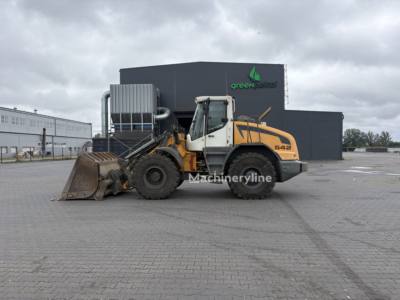 2015 Liebherr, 15 681 mth, dovoz Skladom v EÚ — foto 1 z 13 2015 Liebherr, 15 681 mth, dovoz Skladom v EÚ — foto 1 z 13