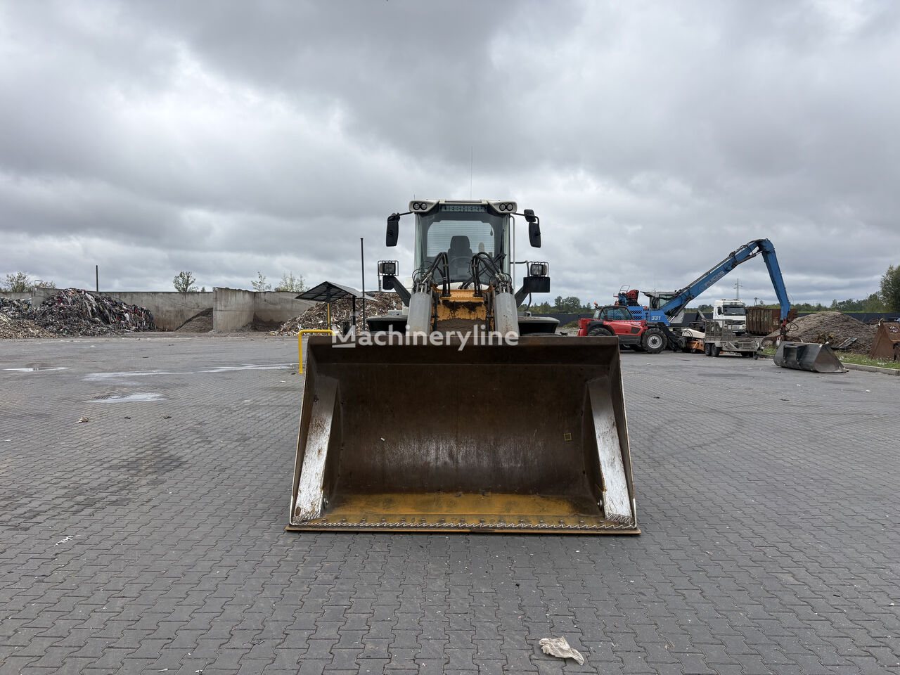 2015 Liebherr, 15 681 mth, dovoz Skladom v EÚ — foto 3 z 13