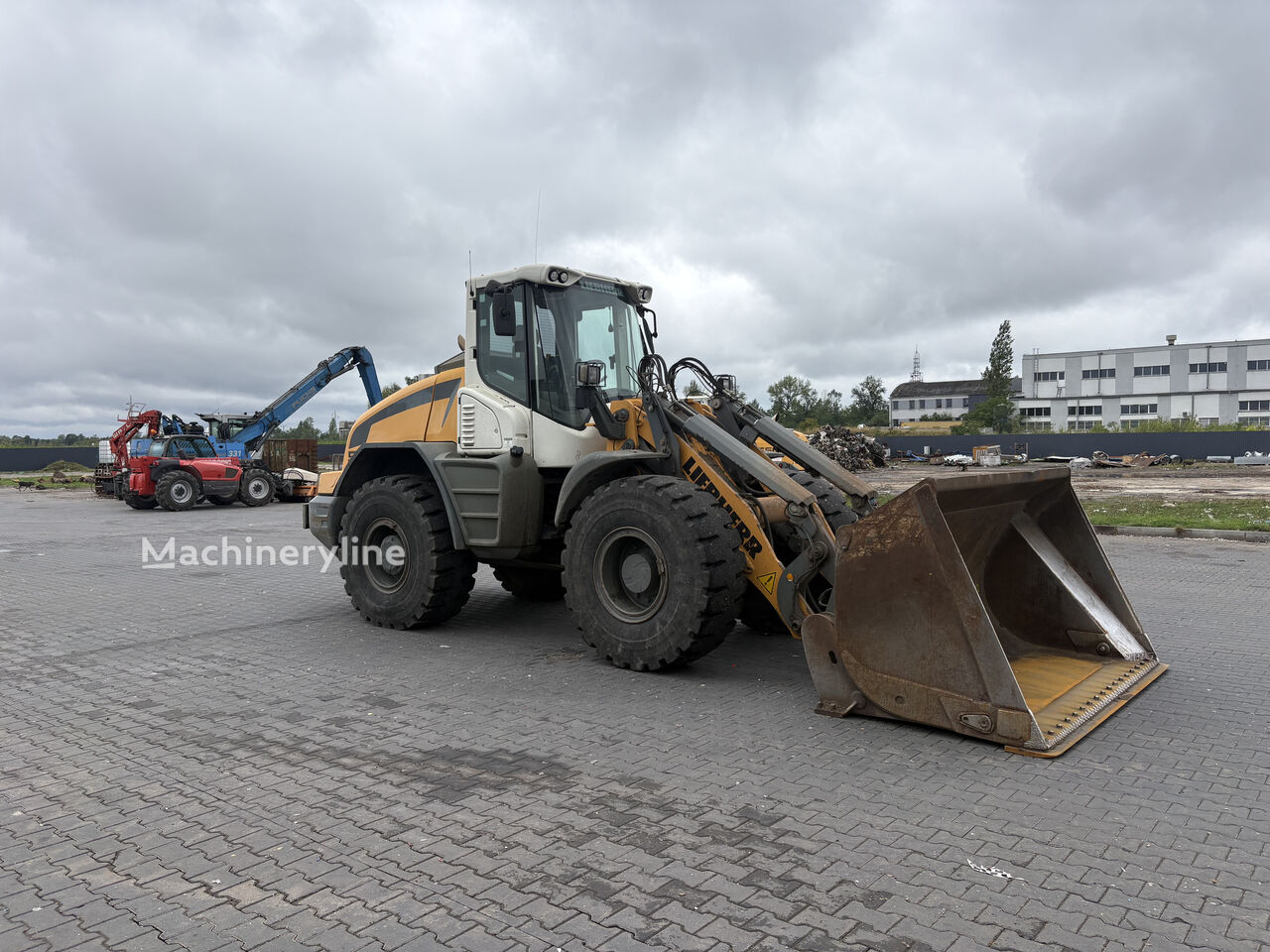 2015 Liebherr, 15 681 mth, dovoz Skladom v EÚ — foto 4 z 13