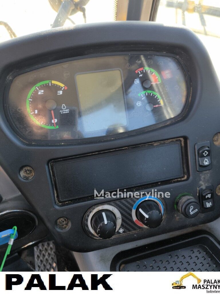 2015 New Holland, 5 448 mth, dovoz Skladom v EÚ — foto 11 z 16