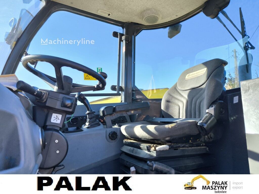 2015 New Holland, 5 448 mth, dovoz Skladom v EÚ — foto 9 z 16
