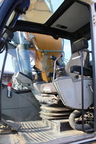2014 Liebherr R922, 5 722 mth, dovoz Skladom v EÚ — foto 7 z 12