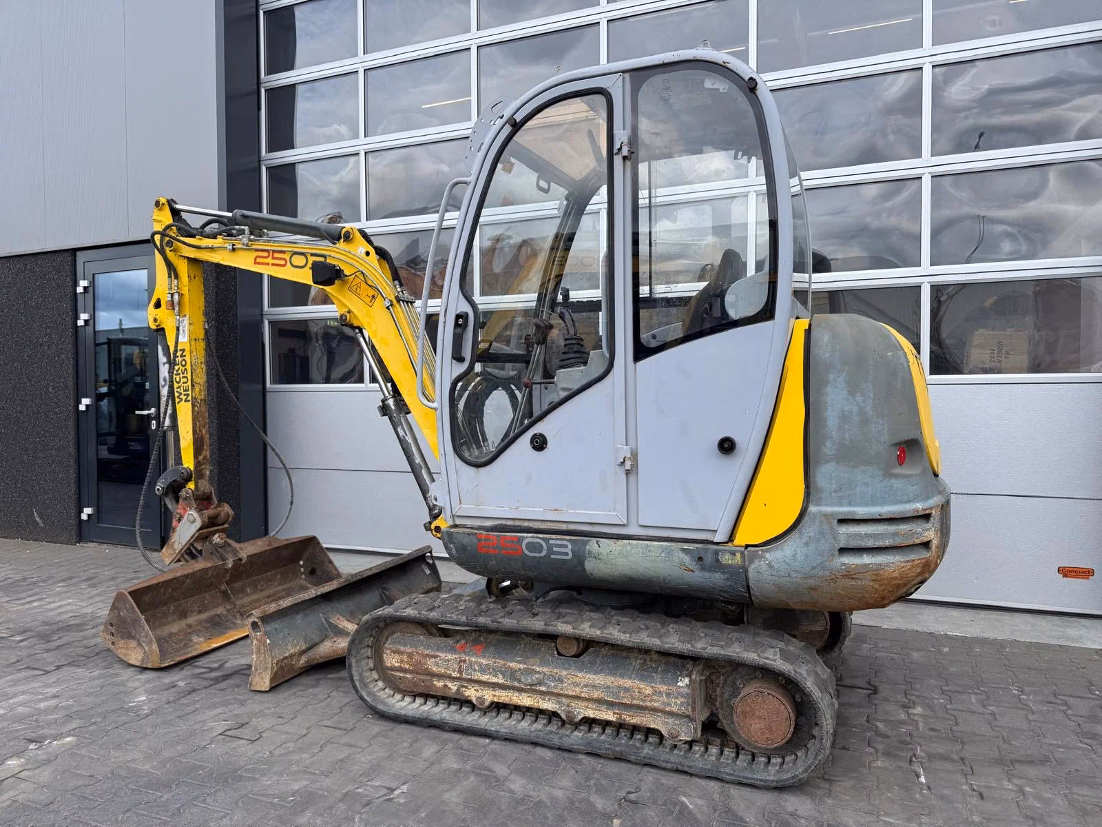 2012 Wacker Neuson 2503, 4 702 mth, dovoz Skladom v EÚ — foto 3 z 12