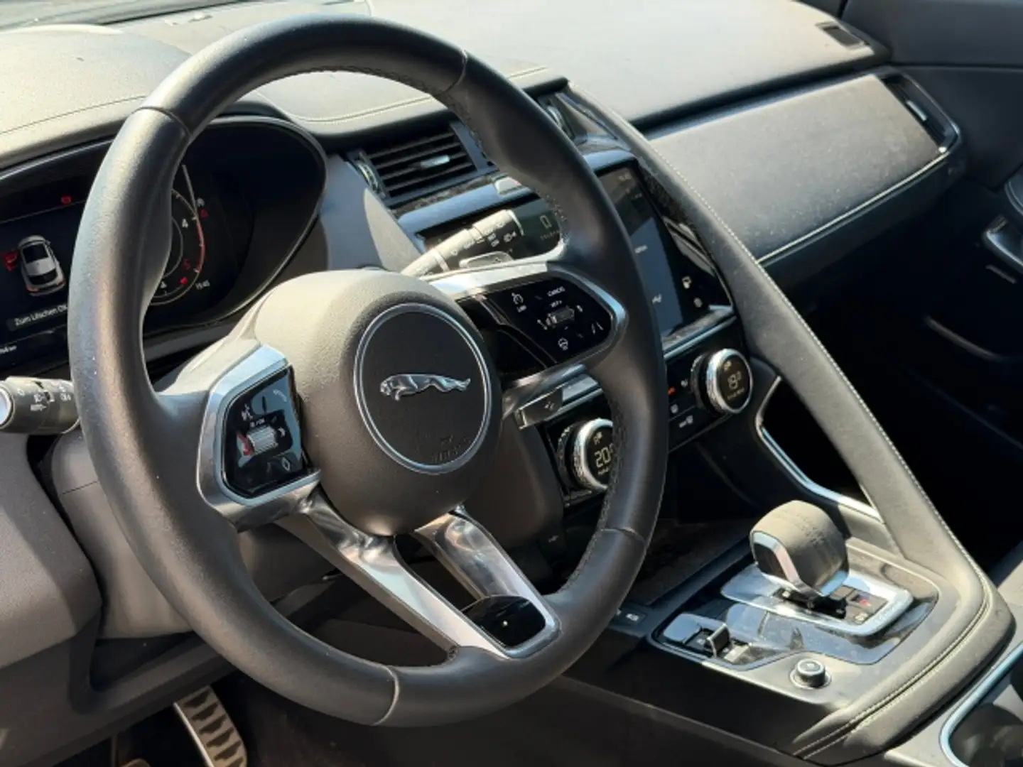2024 Jaguar E-Pace, 36 900 km, Rakúsko — foto 4 z 6