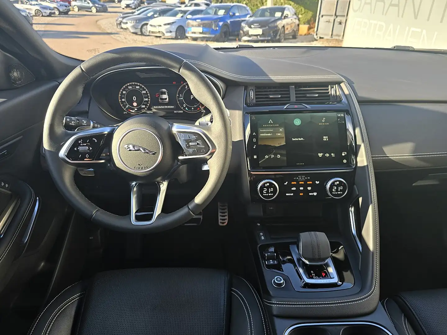 2024 Jaguar E-Pace, 25 000 km, Rakúsko — foto 9 z 12