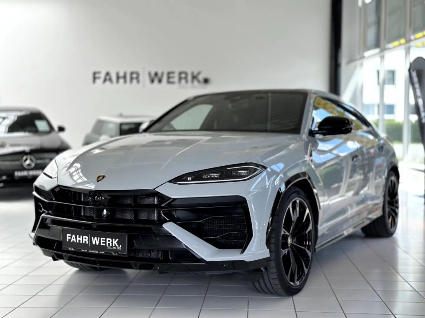 2025 Lamborghini Urus, 5 500 km, Rakúsko — foto 1