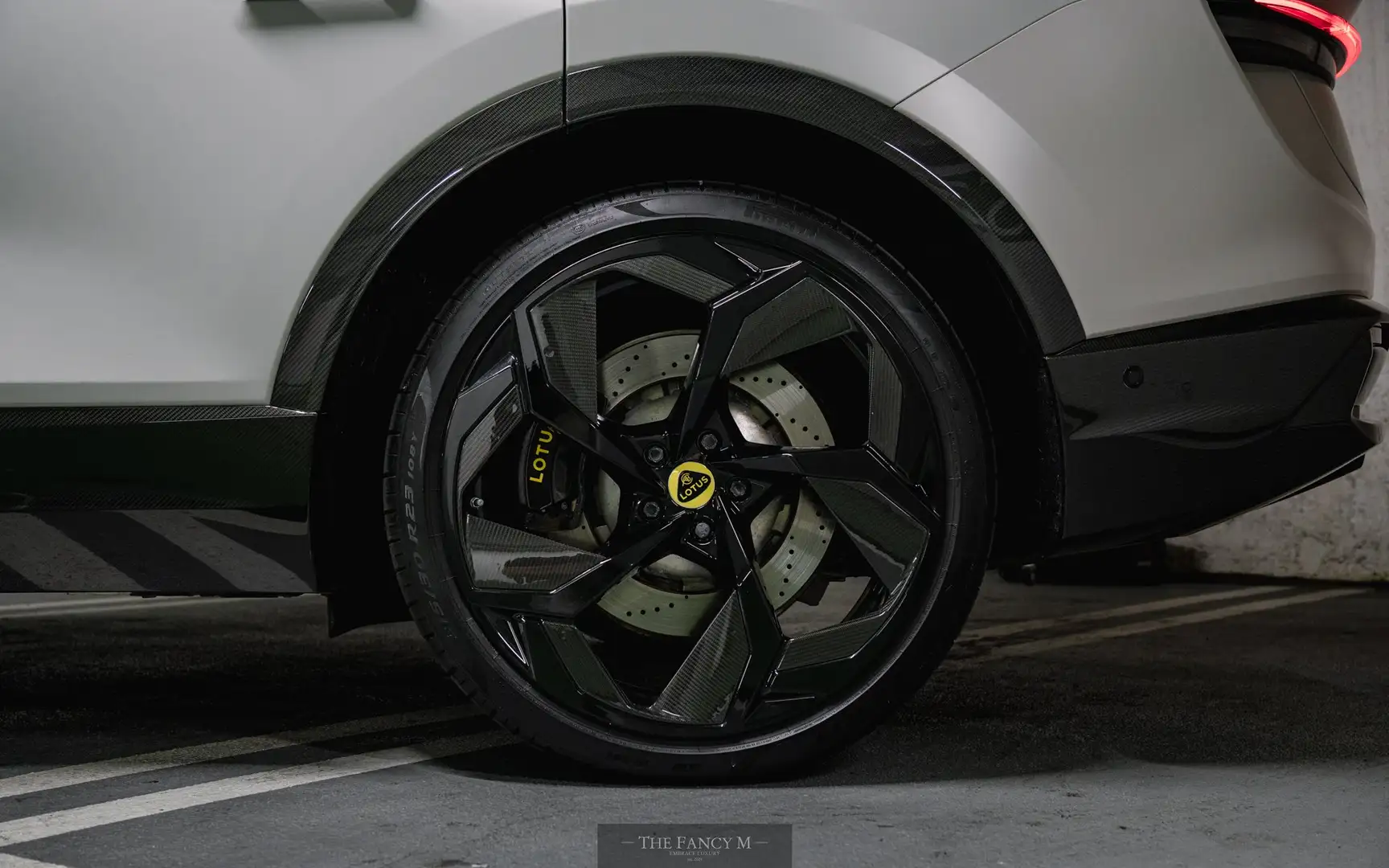2025 Lotus Eletre, 8 500 km, Rakúsko — foto 10 z 12