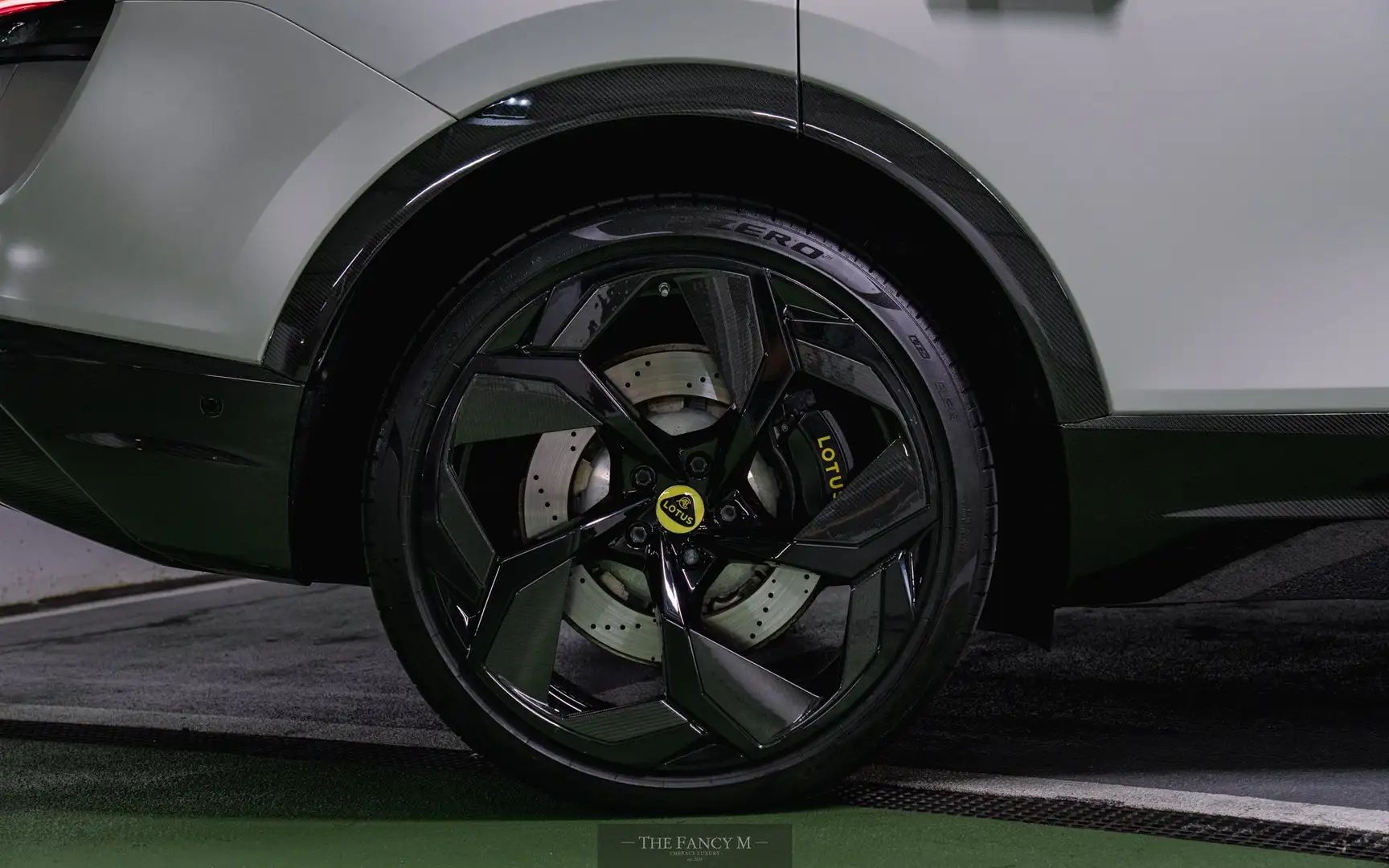 2025 Lotus Eletre, 8 500 km, Rakúsko — foto 7 z 12