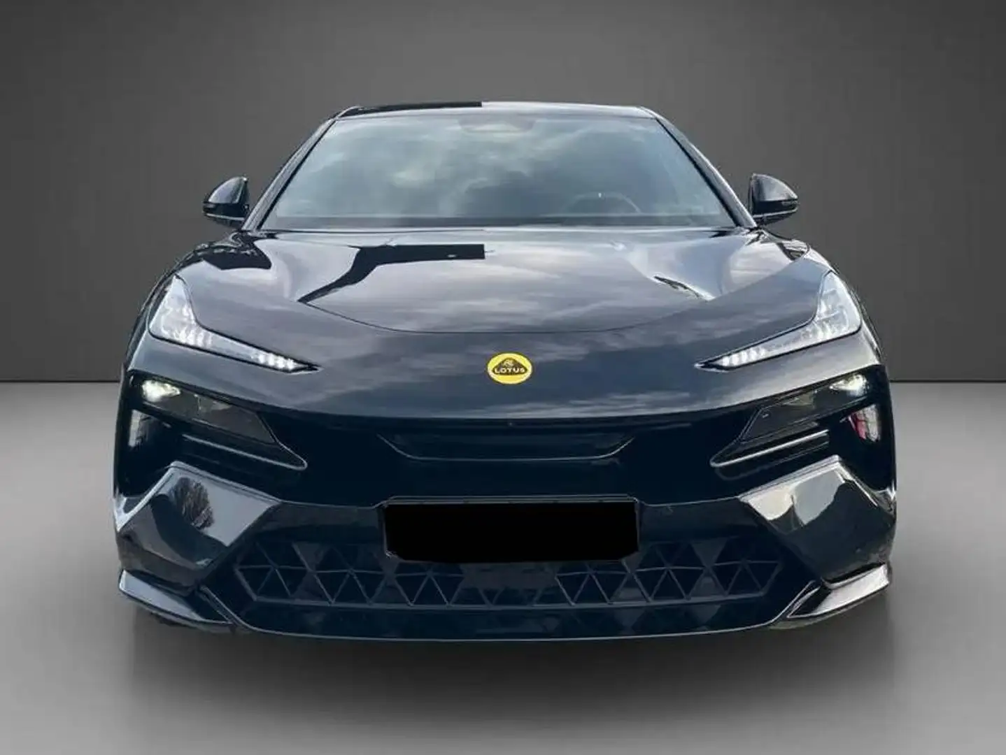 2026 Lotus Eletre, 9 000 km, Rakúsko — foto 2 z 12
