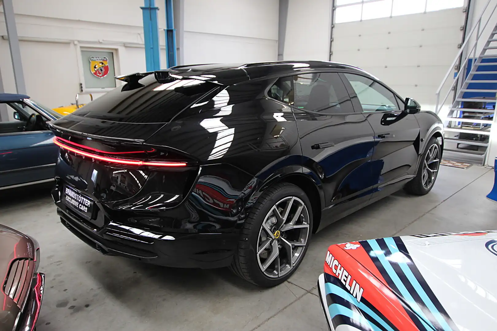 2024 Lotus Eletre, 35 500 km, Rakúsko — foto 10 z 12