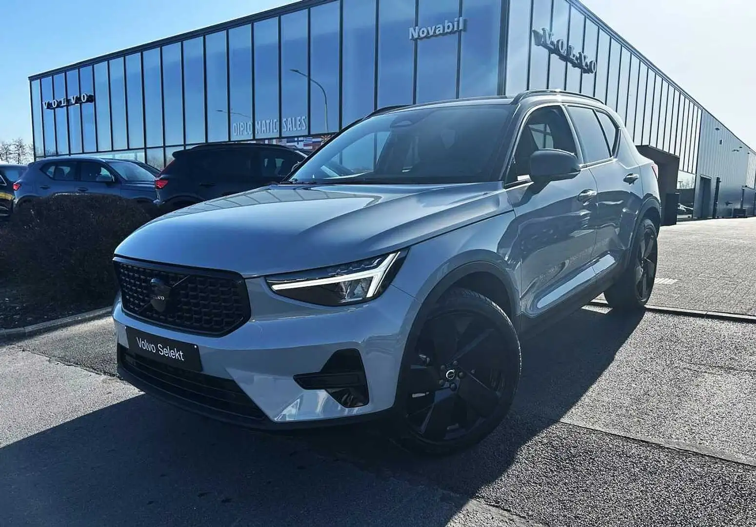 2026 Volvo XC40, čierna, 1 125 km, Belgicko — foto 1