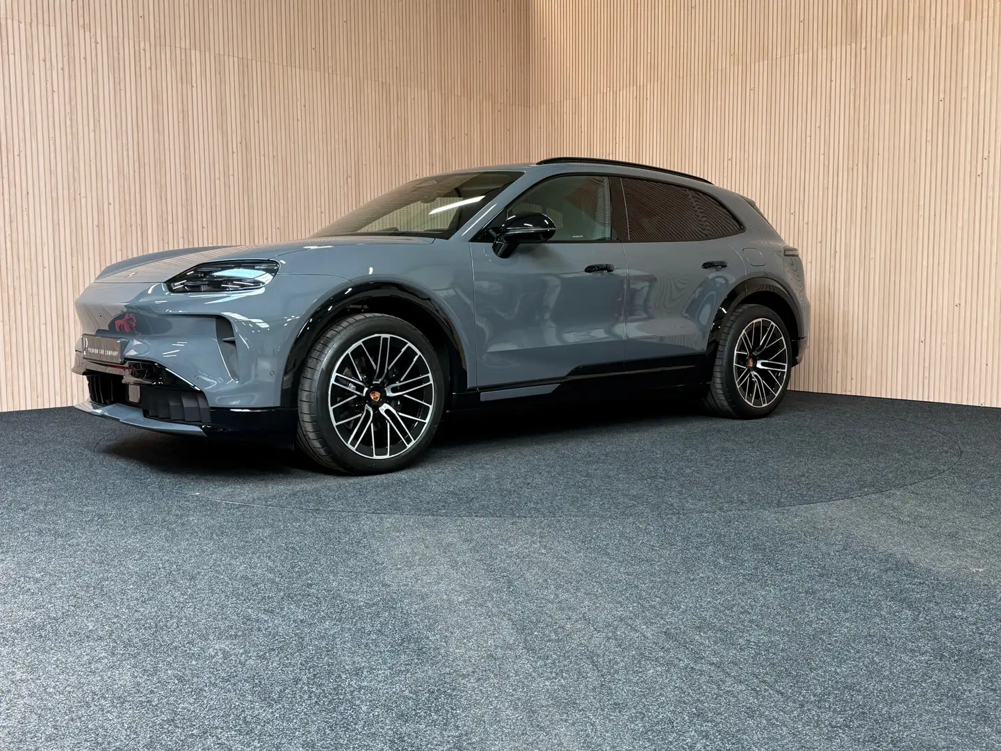 2026 Porsche Cayenne, 1 600 km, Belgicko — foto 1