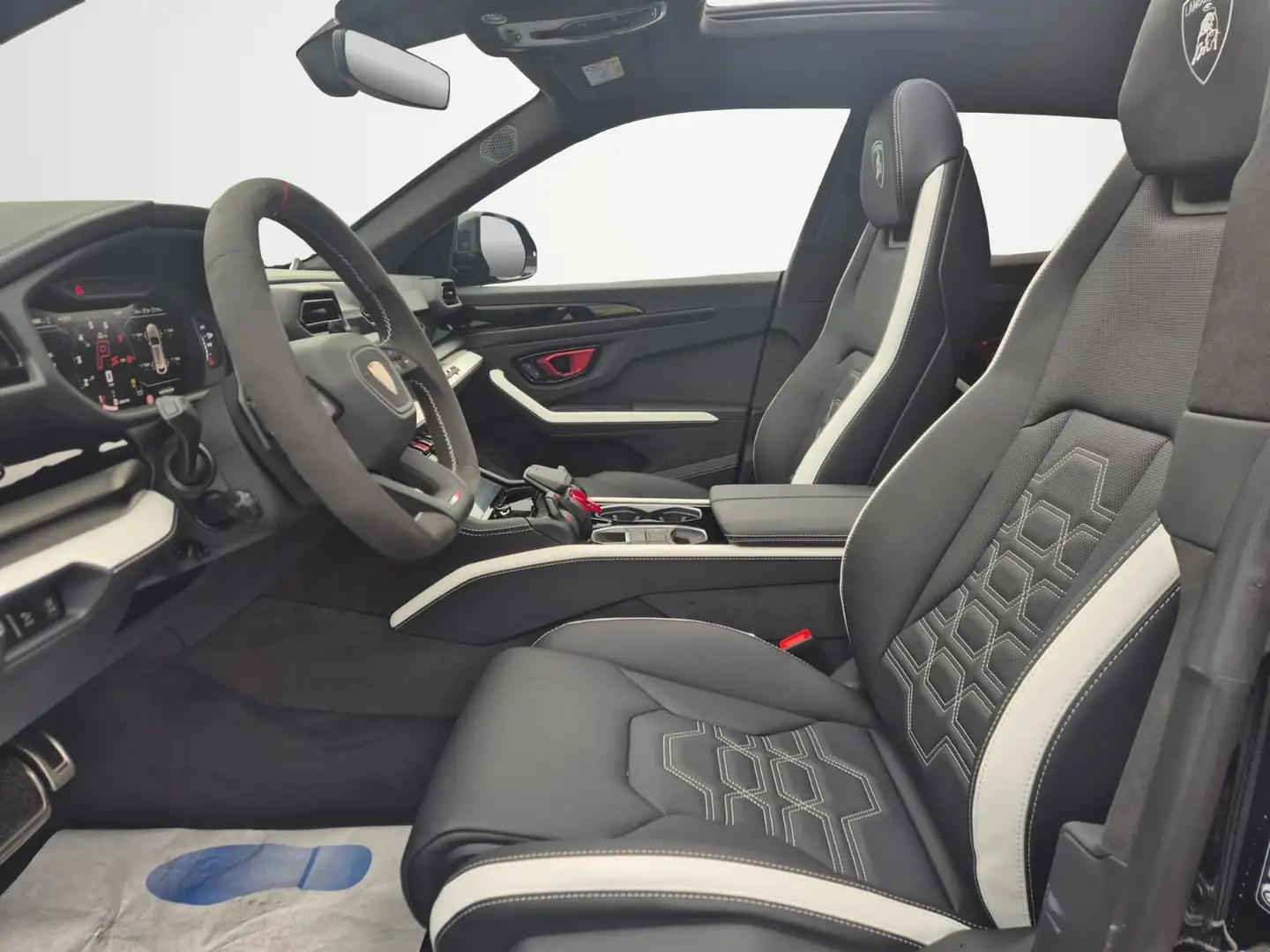 2025 Lamborghini Urus, 4 197 km, Belgicko — foto 9 z 12