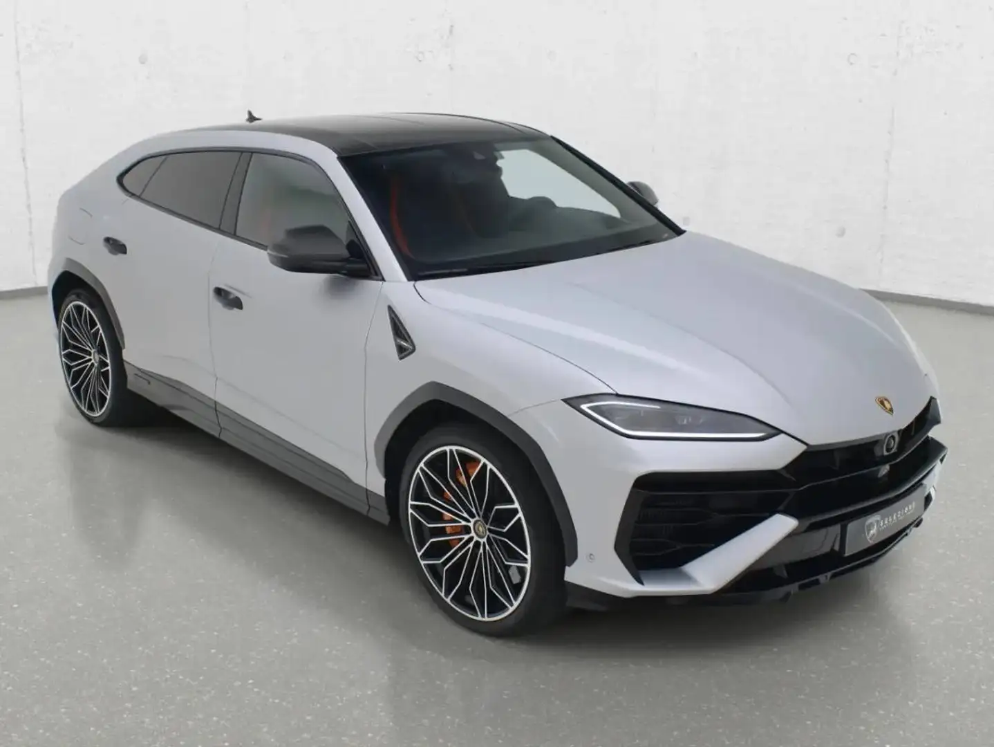 2026 Lamborghini Urus, 5 900 km, Belgicko — foto 1