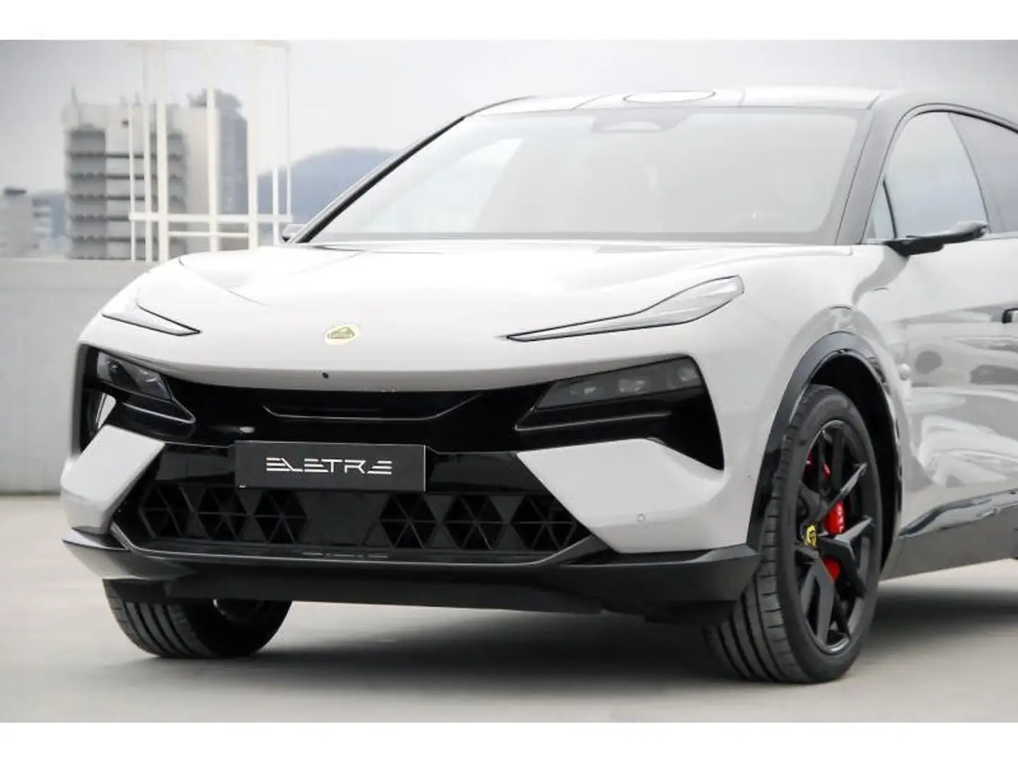 2024 Lotus Eletre, sivá, 10 km, Belgicko — foto 5 z 12