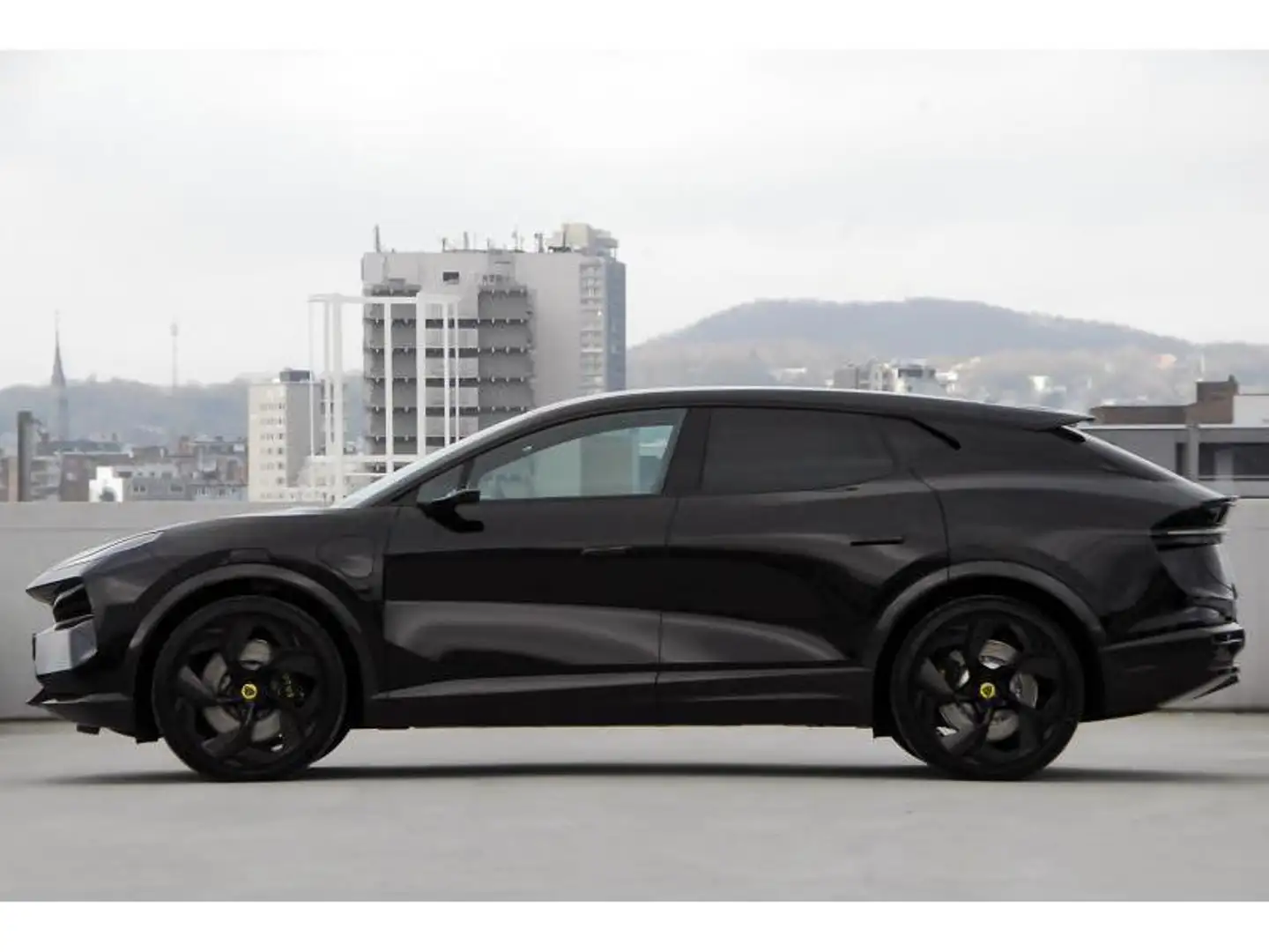 2024 Lotus Eletre, čierna, 10 km, Belgicko — foto 7 z 12