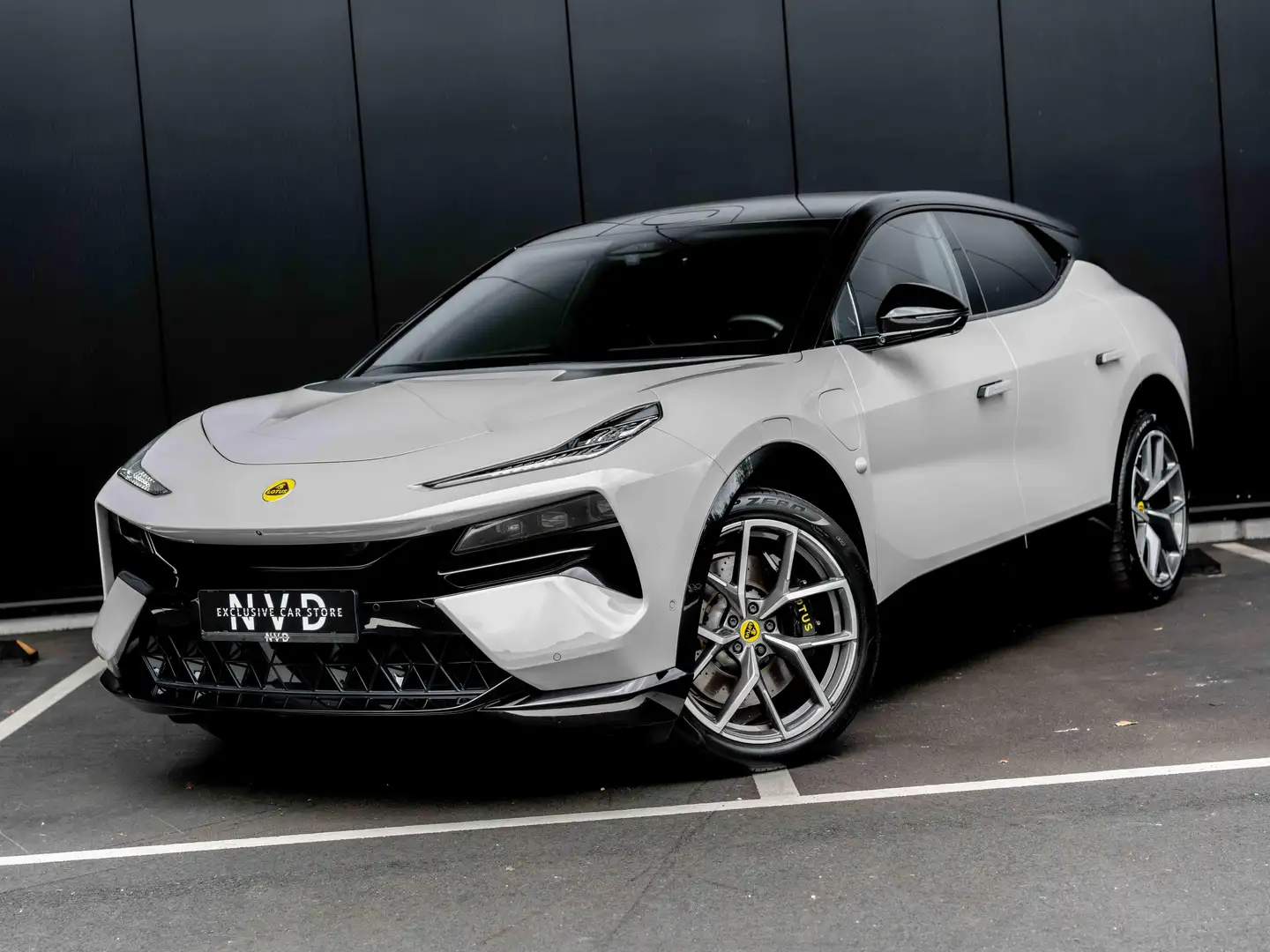2023 Lotus Eletre, 18 000 km, Belgicko — foto 1