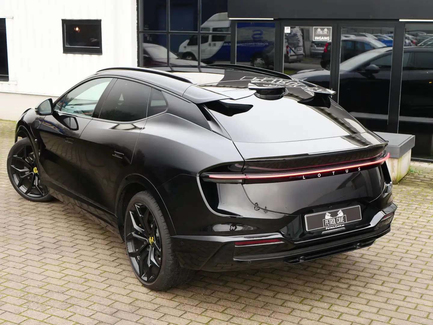 2023 Lotus Eletre, 5 500 km, Belgicko — foto 9 z 12