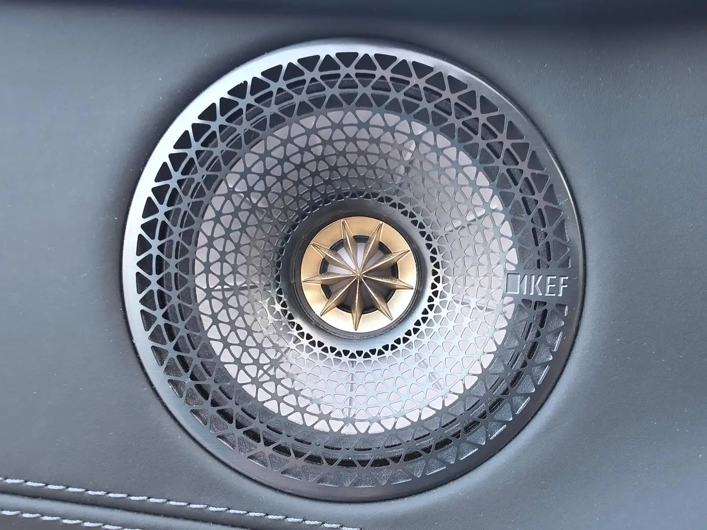 2024 Lotus Eletre, 41 500 km, Belgicko — foto 10 z 10