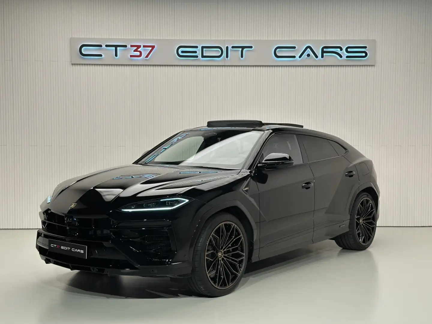 2026 Lamborghini Urus, 90 km, Španielsko — foto 1
