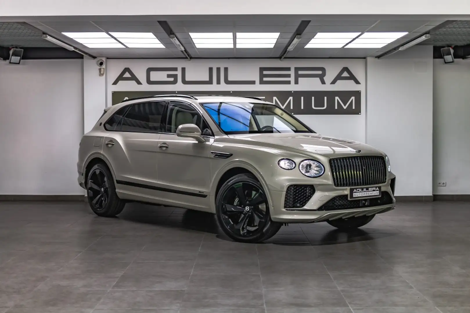 2025 Bentley Bentayga, 5 539 km, Španielsko — foto 1