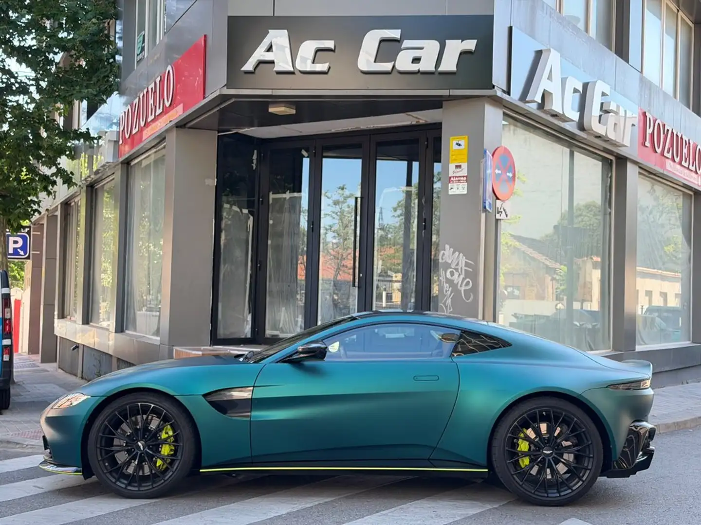 2024 Aston Martin Vantage, 19 000 km, Španielsko — foto 1