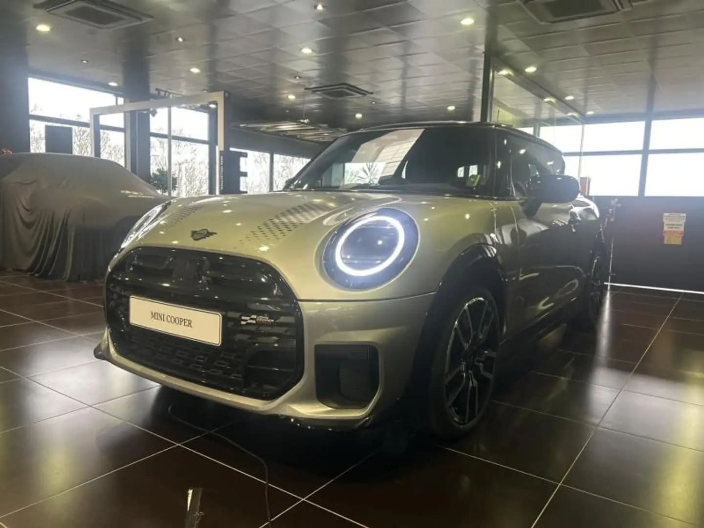 2026 MINI Cooper, 10 km, Francúzsko — foto 1
