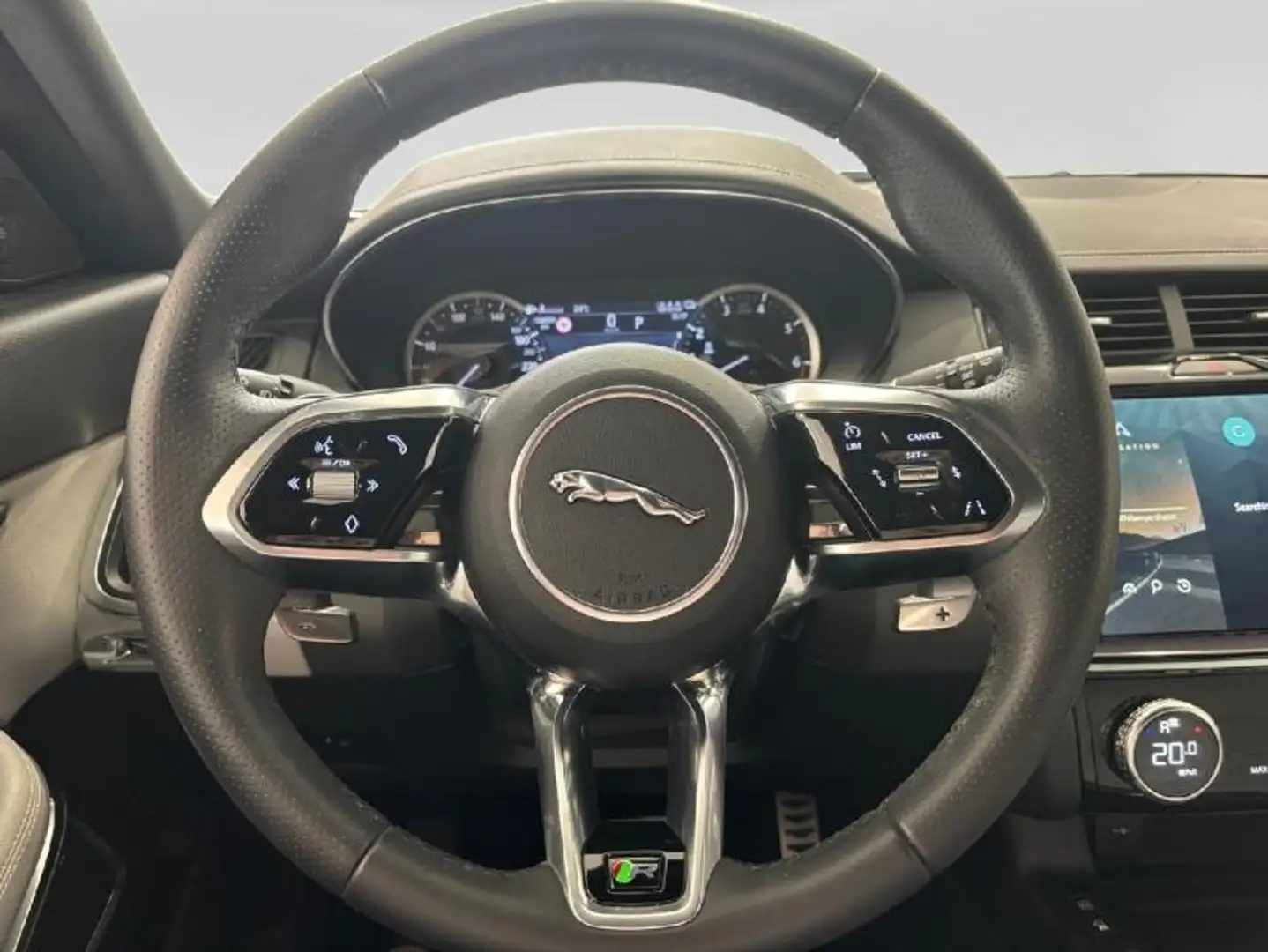 2023 Jaguar E-Pace, 58 840 km, Francúzsko — foto 12 z 12