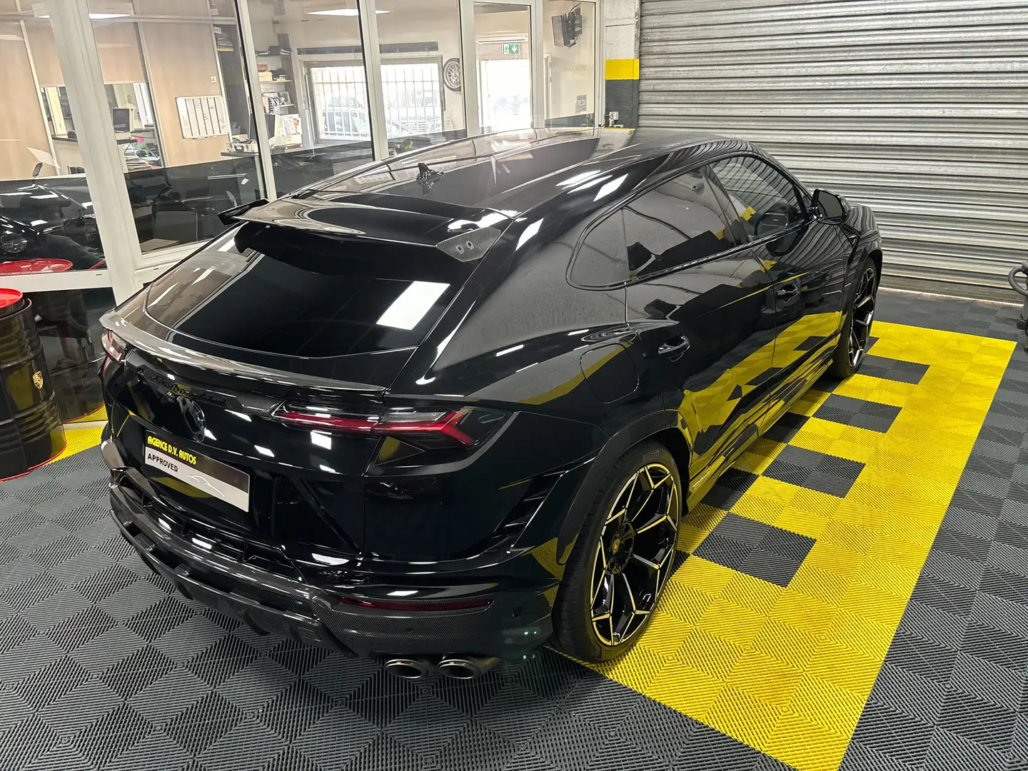 2024 Lamborghini Urus, 82 km, Francúzsko — foto 9 z 12