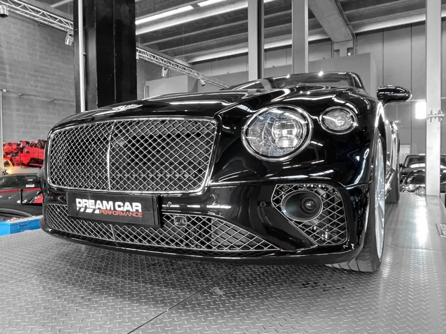 2022 Bentley Continental GTC, 20 200 km, Francúzsko — foto 9 z 12