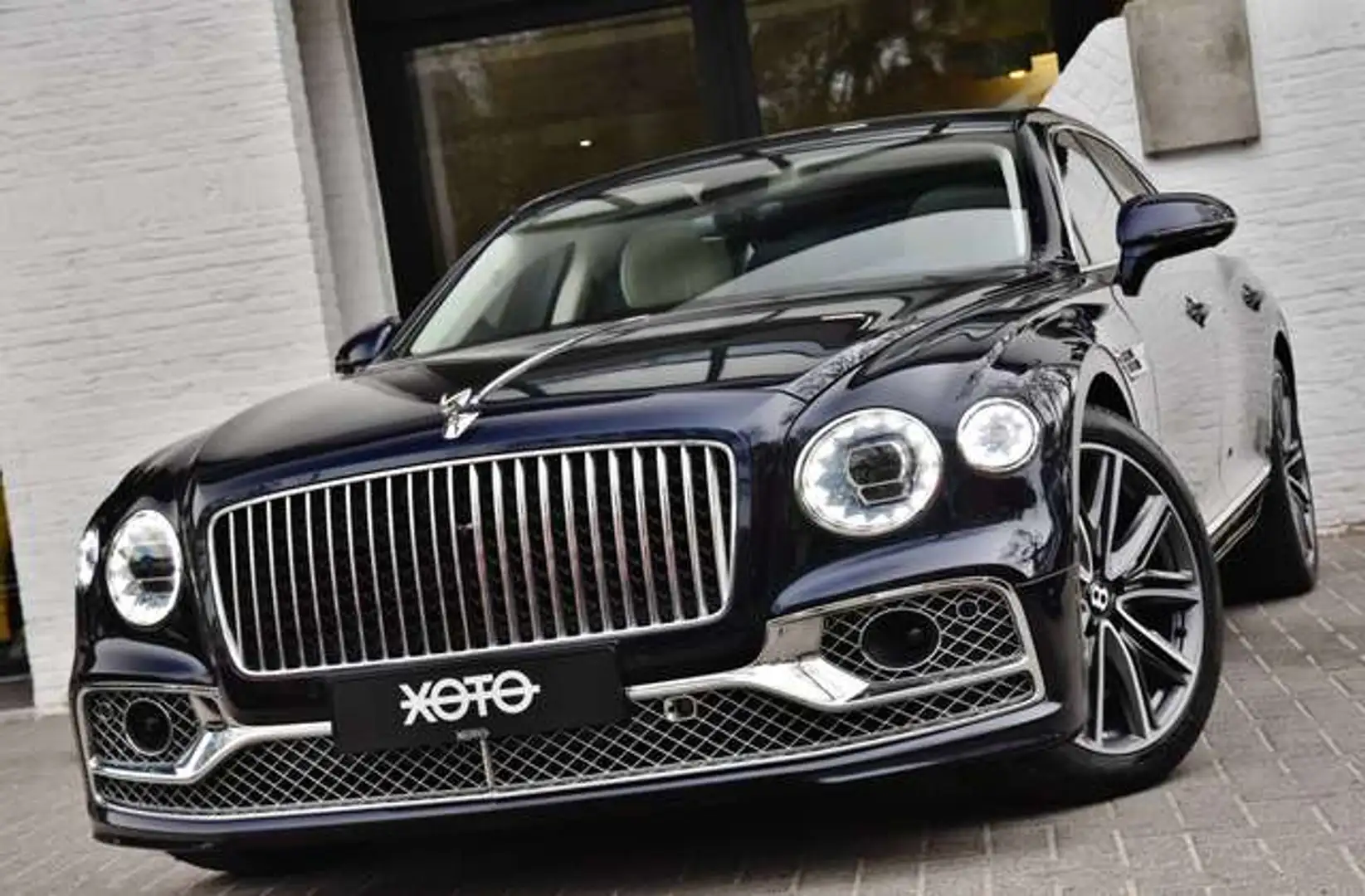2023 Bentley Flying Spur, 50 000 km, Francúzsko — foto 1