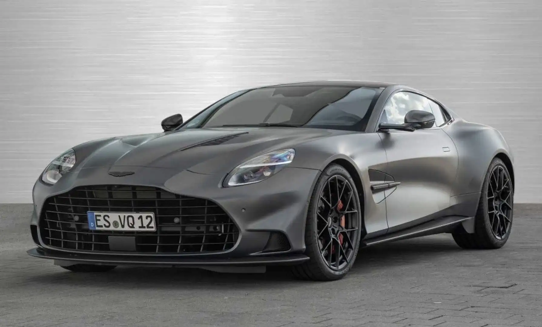 2025 Aston Martin Vanquish, 8 700 km, Francúzsko — foto 1