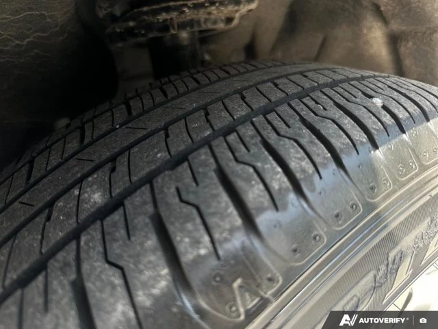 2025 Ford Escape Active, sivá, 53 337 km, dovoz Kanada — foto 12 z 20