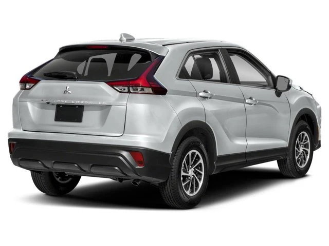 2022 Mitsubishi Eclipse Cross ES, strieborná, 148 900 km, dovoz Kanada — foto 3 z 5