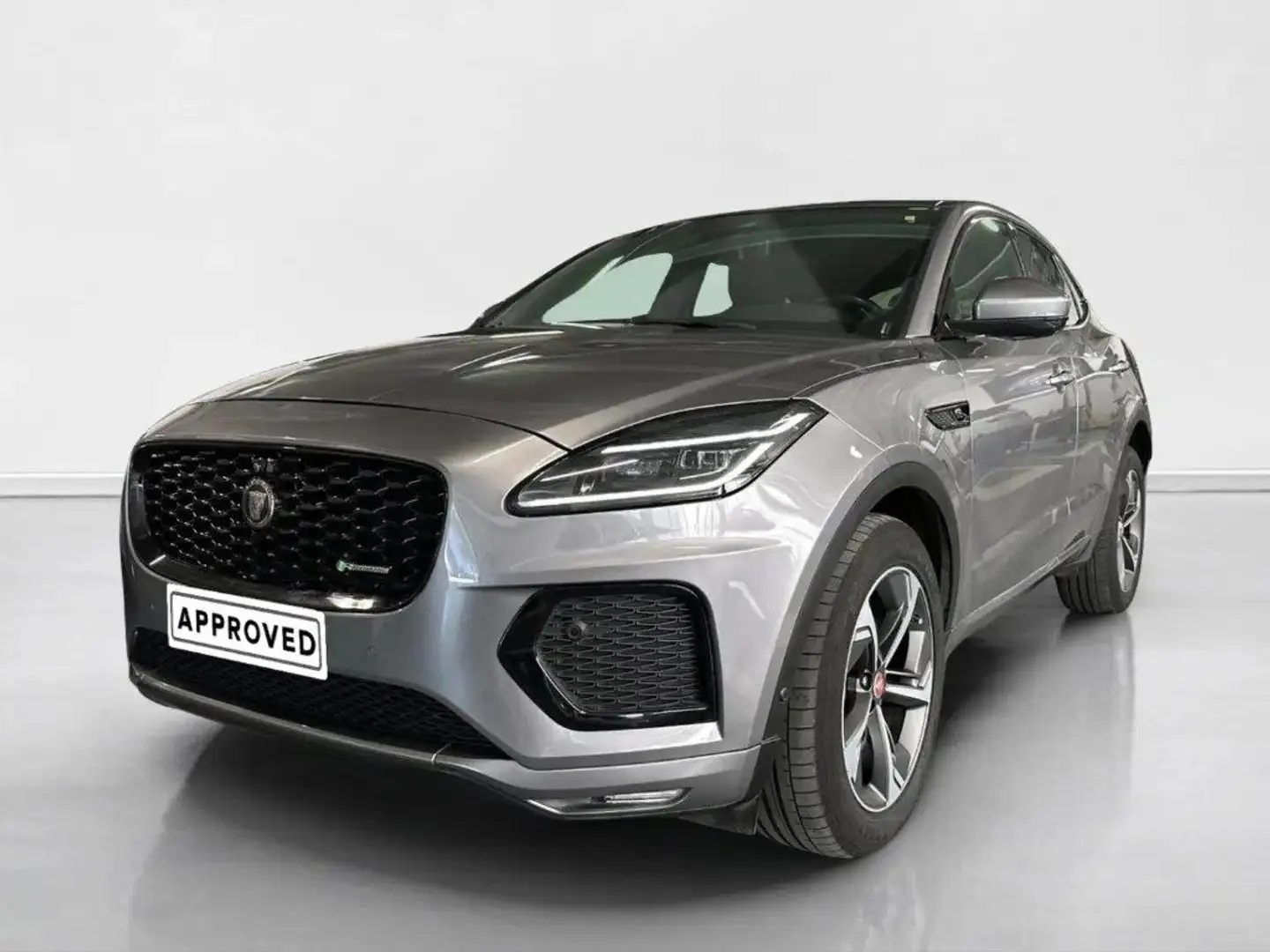 2025 Jaguar E-Pace, 37 000 km, Taliansko — foto 1 2025 Jaguar E-Pace, 37 000 km, Taliansko — foto 1