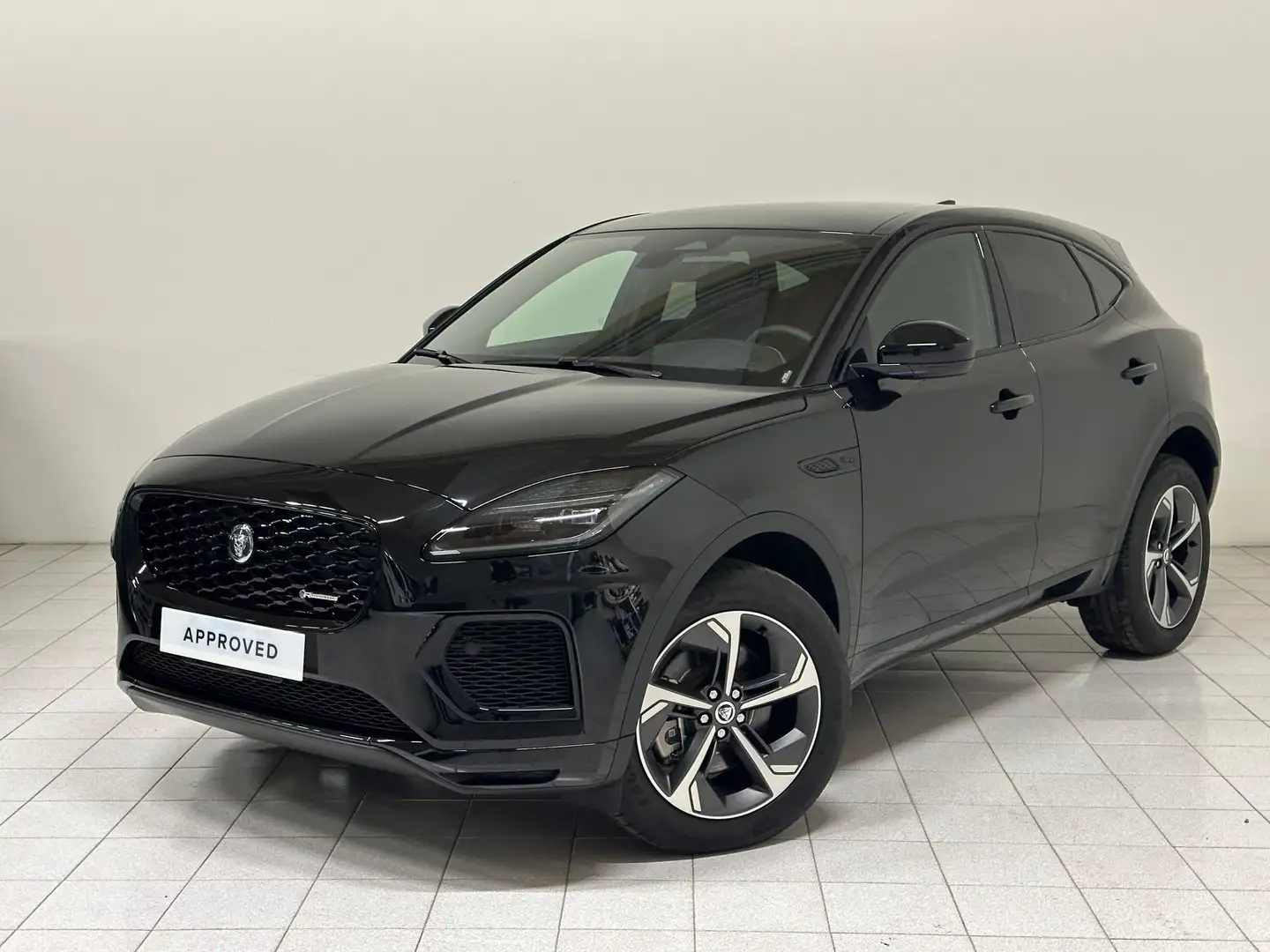 2025 Jaguar E-Pace, 30 000 km, Taliansko — foto 1