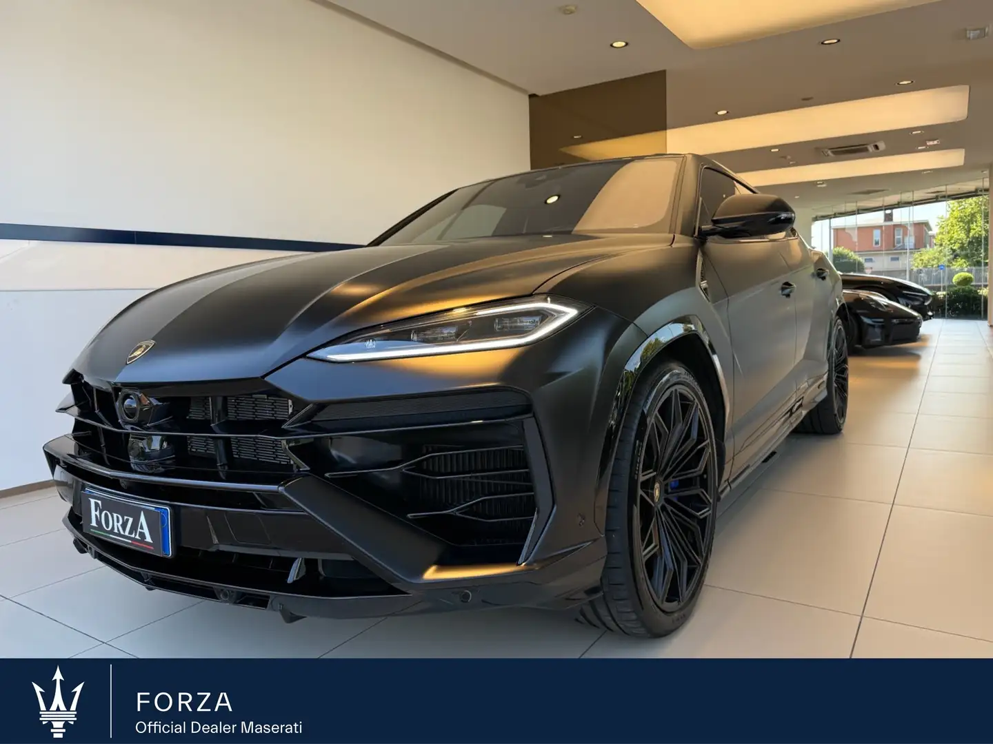 2025 Lamborghini Urus, 2 870 km, Taliansko — foto 1