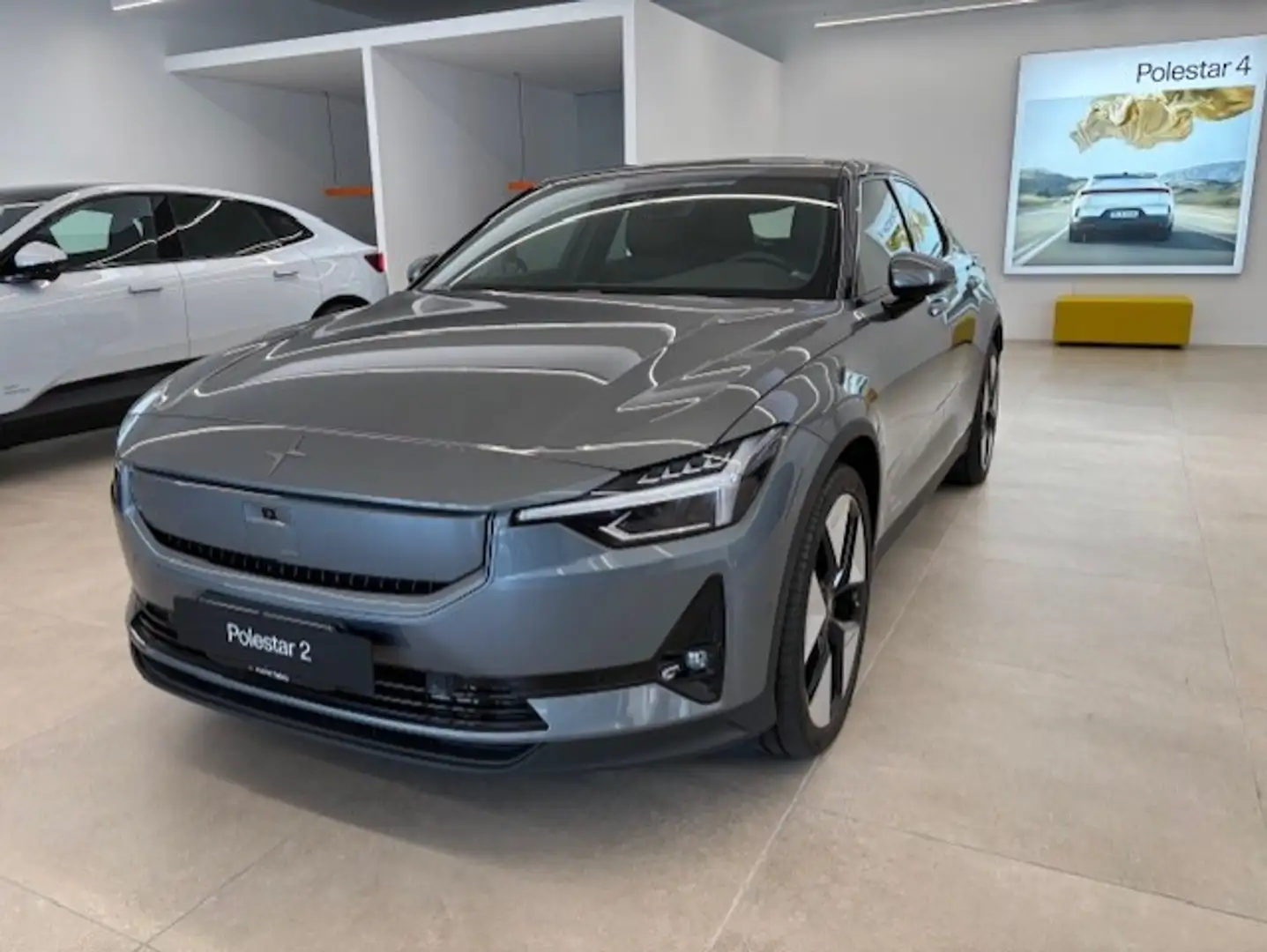 2025 Polestar 2, 5 500 km, Taliansko — foto 1
