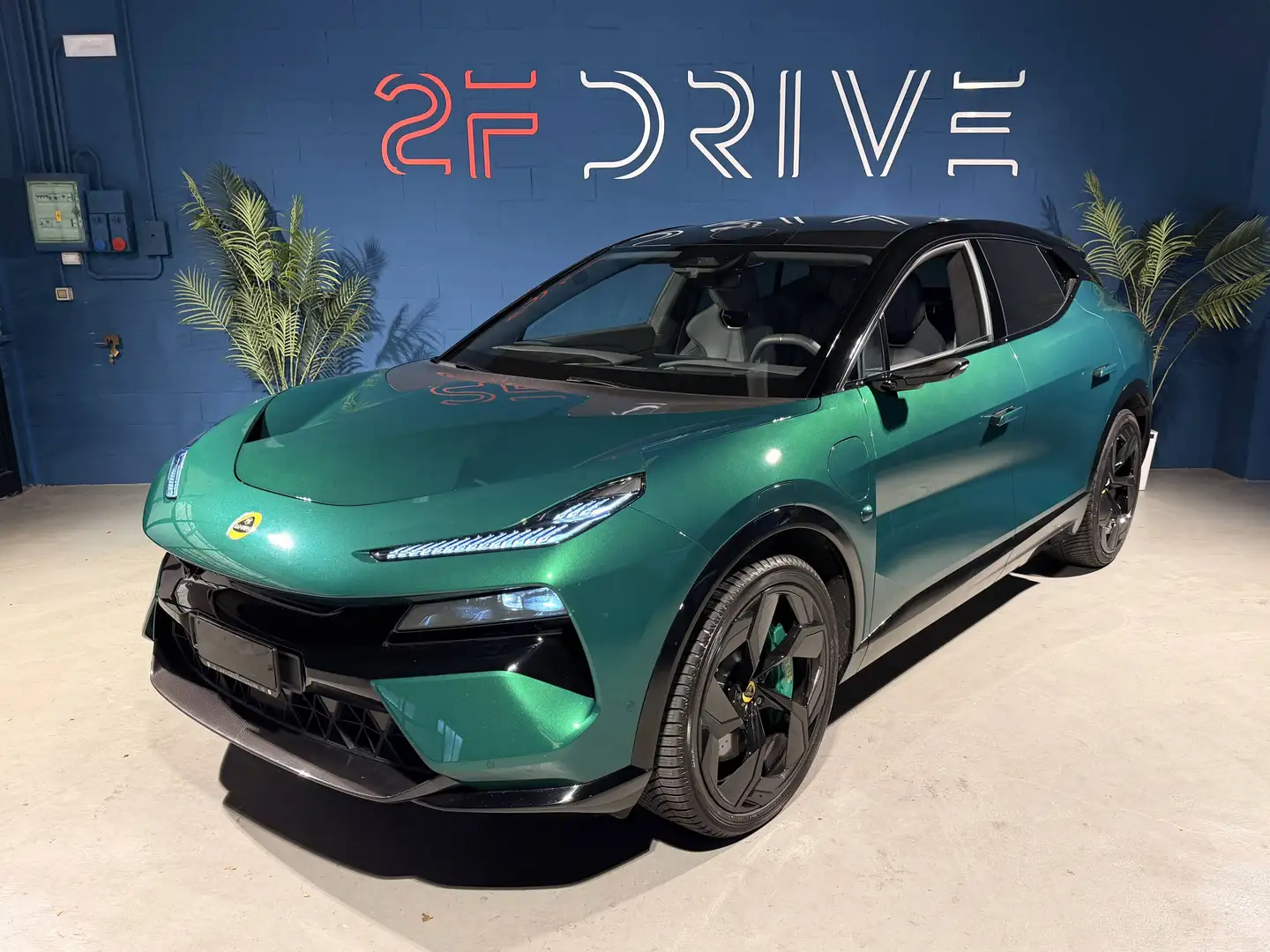 2024 Lotus Eletre, 20 500 km, Taliansko — foto 1