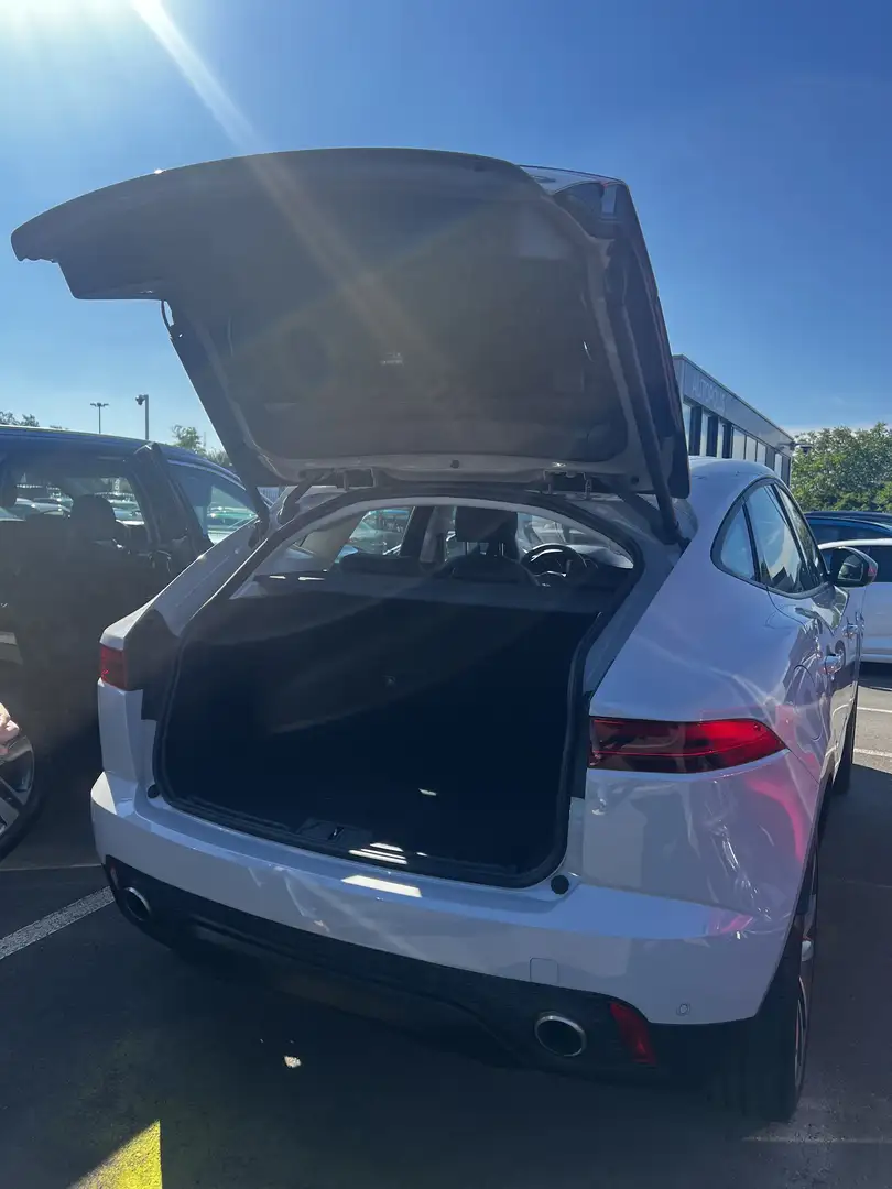 2018 Jaguar E-Pace, 80 000 km, Luxembursko — foto 4 z 8