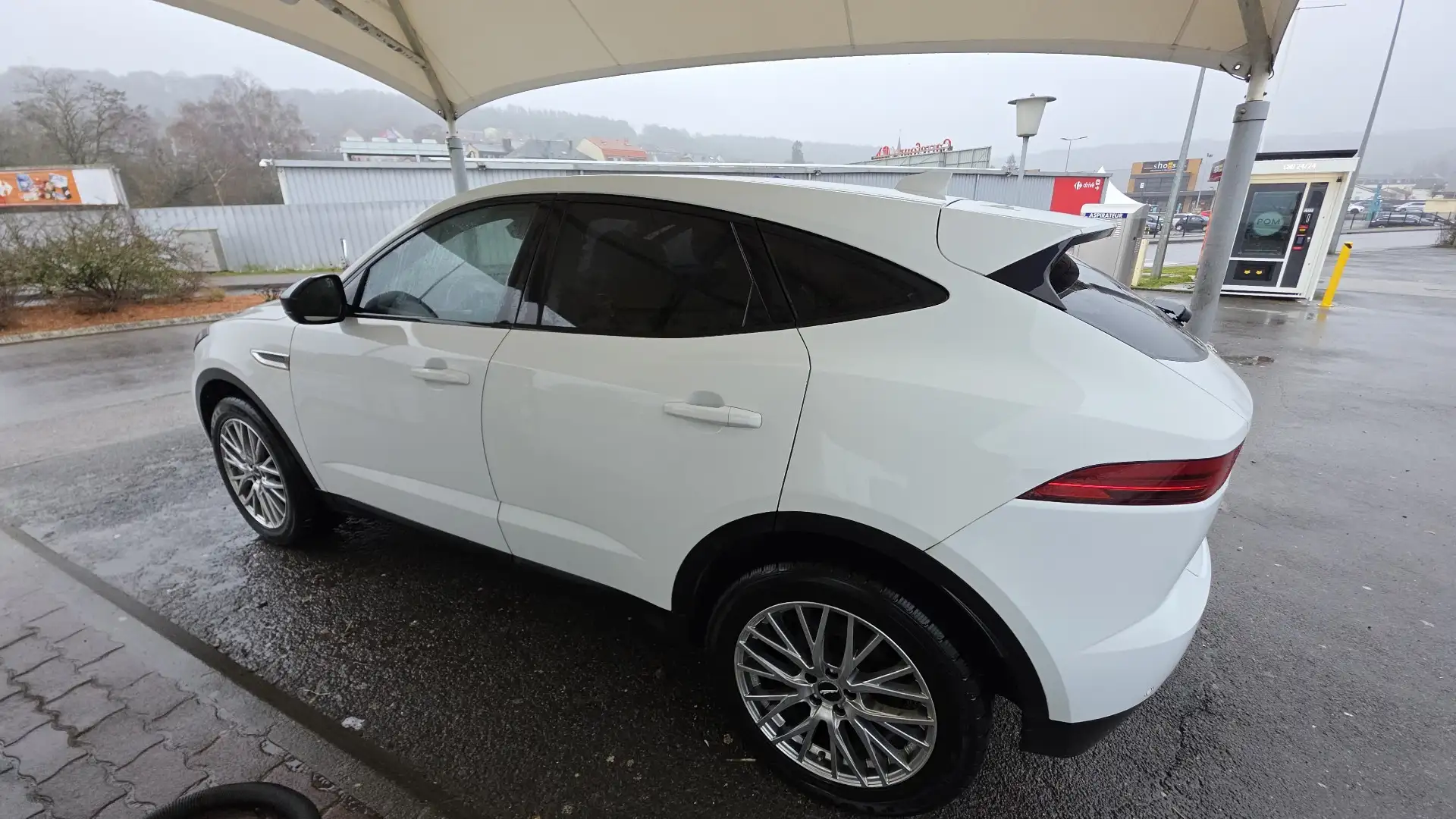 2018 Jaguar E-Pace, 114 000 km, Luxembursko — foto 4 z 4