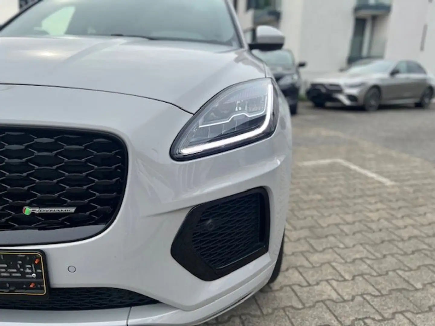 2021 Jaguar E-Pace, čierna, 45 000 km, Luxembursko — foto 2 z 12
