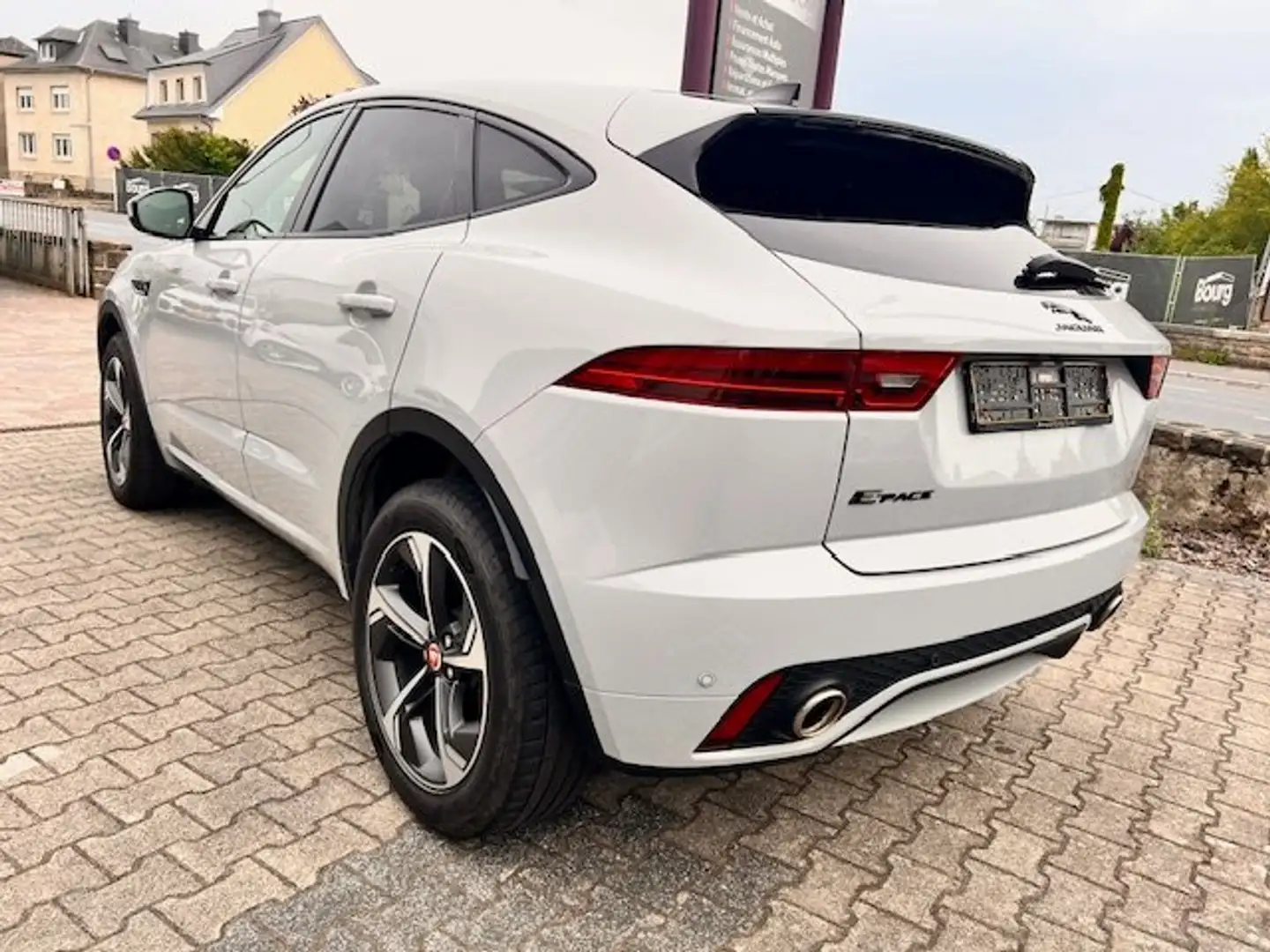 2021 Jaguar E-Pace, čierna, 45 000 km, Luxembursko — foto 6 z 12