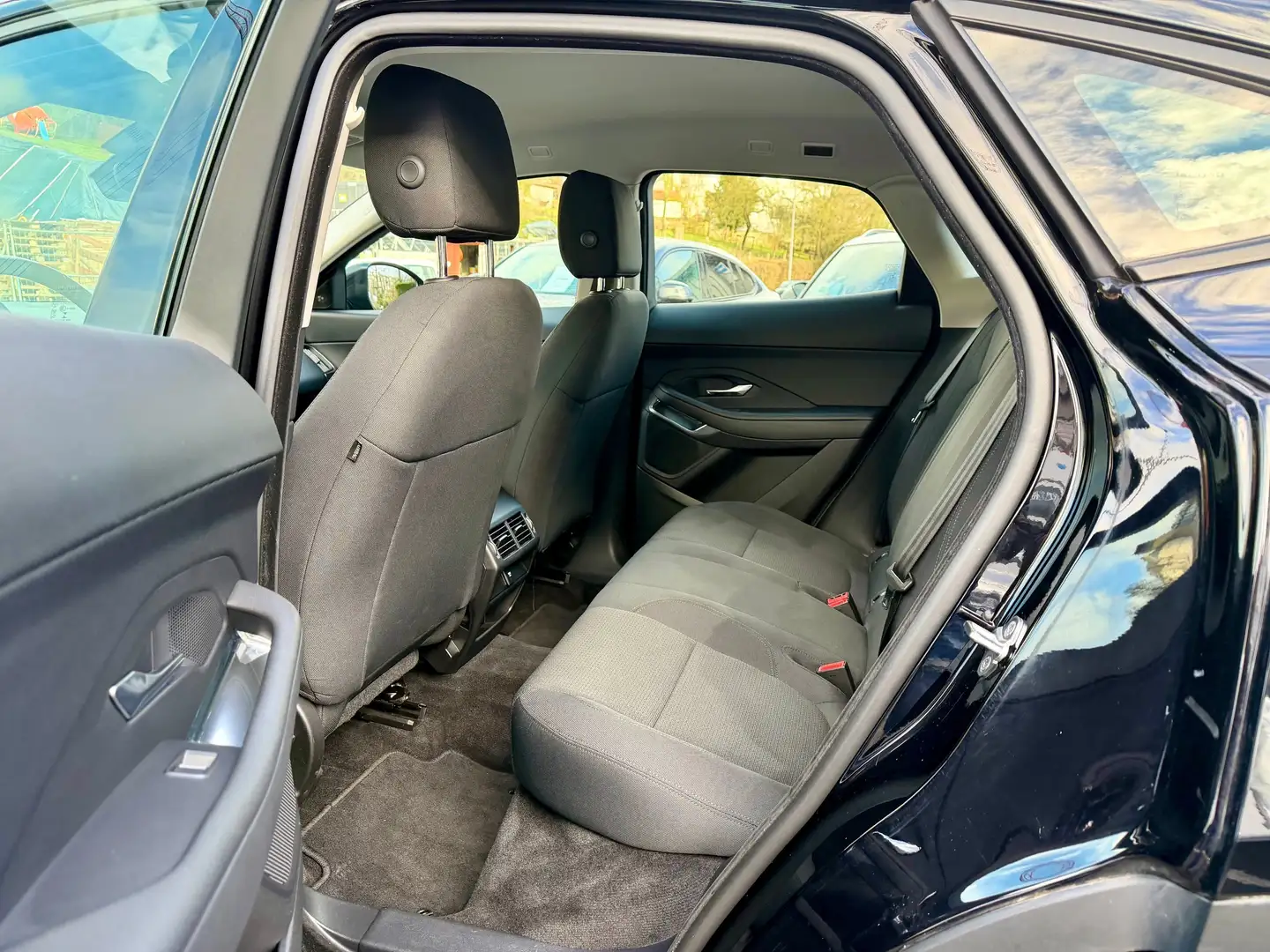 2020 Jaguar E-Pace, 64 500 km, Luxembursko — foto 11 z 12