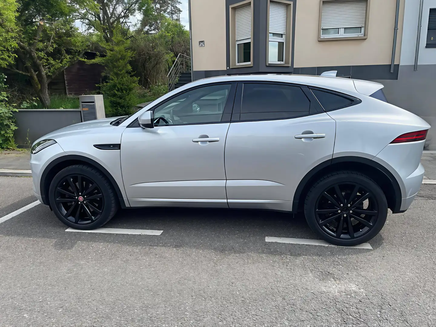 2019 Jaguar E-Pace, 95 500 km, Luxembursko — foto 1