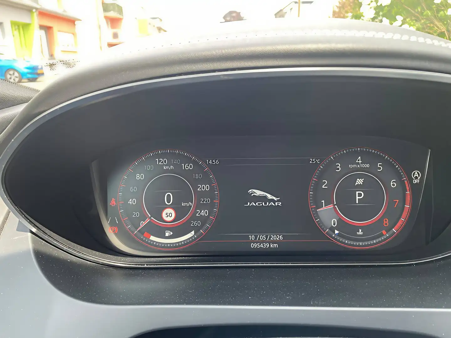 2019 Jaguar E-Pace, 95 500 km, Luxembursko — foto 4 z 8