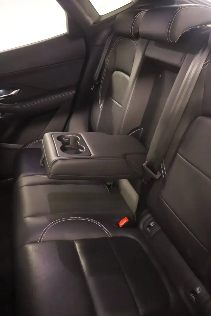 2022 Jaguar E-Pace, 62 000 km, Luxembursko — foto 10 z 12